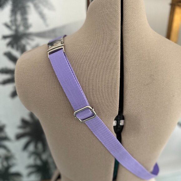 HANDMADE | Rainbow-colored Fanny Pack (White / Green / Blue) - Picture 3 of 4